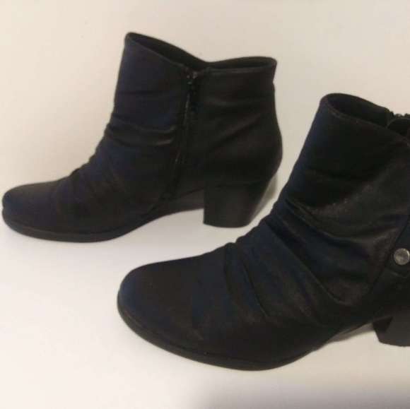 Bear Traps Faux Leather Black ankle booties 10 - Picture 2 of 5